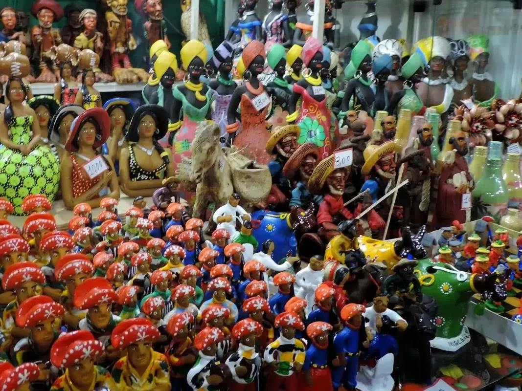Cerâmicas tradicionais da feira da Pajuçara em Maceió

